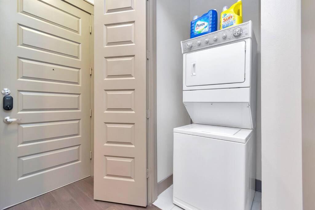 Penthouse Cool-Oasis-In-Houston-Rental Car Available-View-Great-Sleep Dış mekan fotoğraf