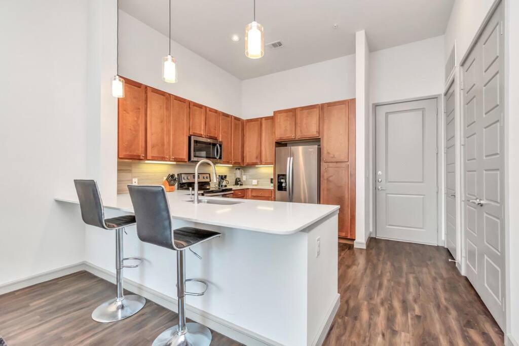 Penthouse Cool-Oasis-In-Houston-Rental Car Available-View-Great-Sleep Dış mekan fotoğraf